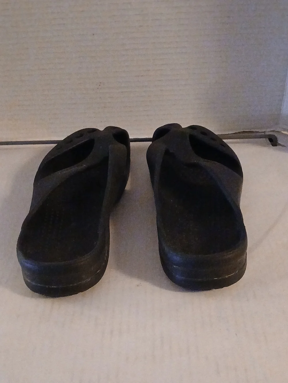 The Unbranded Brand lightweight black